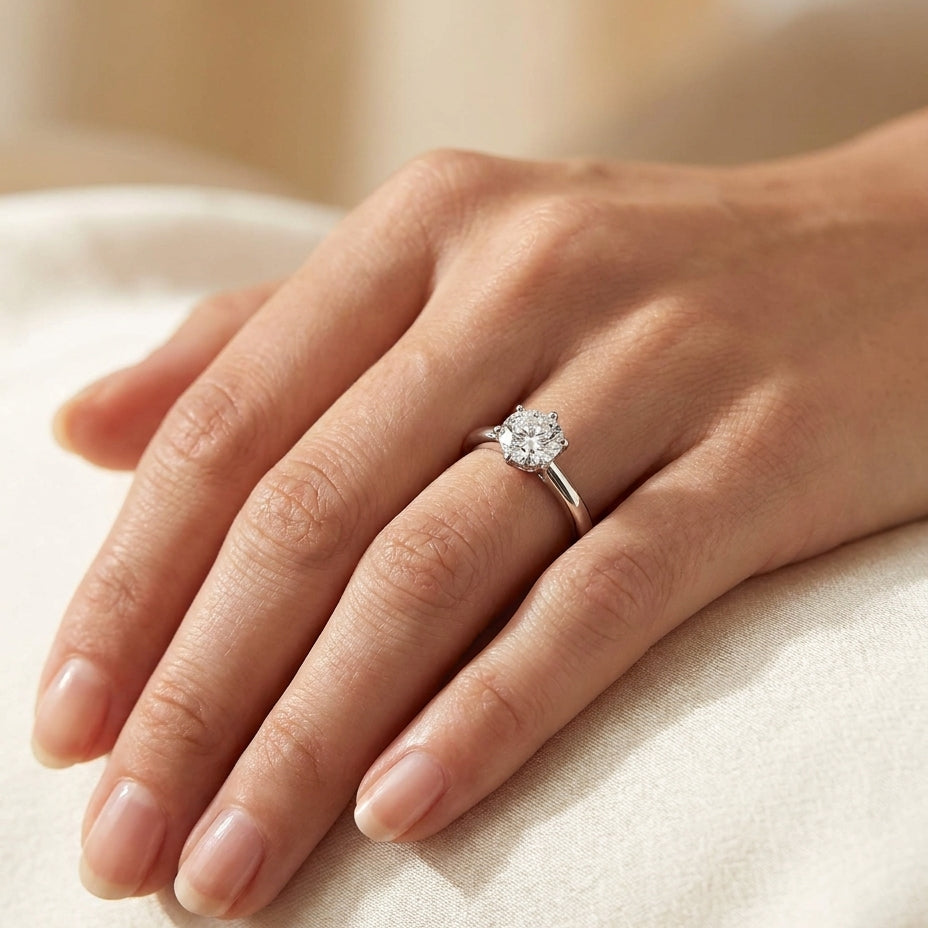 MARIE Ring und 1 Karat in Weißgold 585