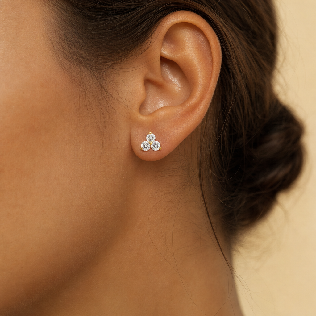 TROIS Ohrring mit Labordiamant und 0.6 Karat in Gelbgold 585