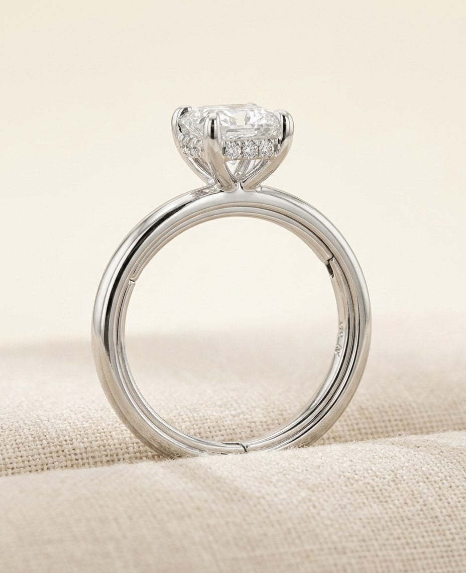 NOEMIE Ring und 2.5 Karat in Weißgold 585