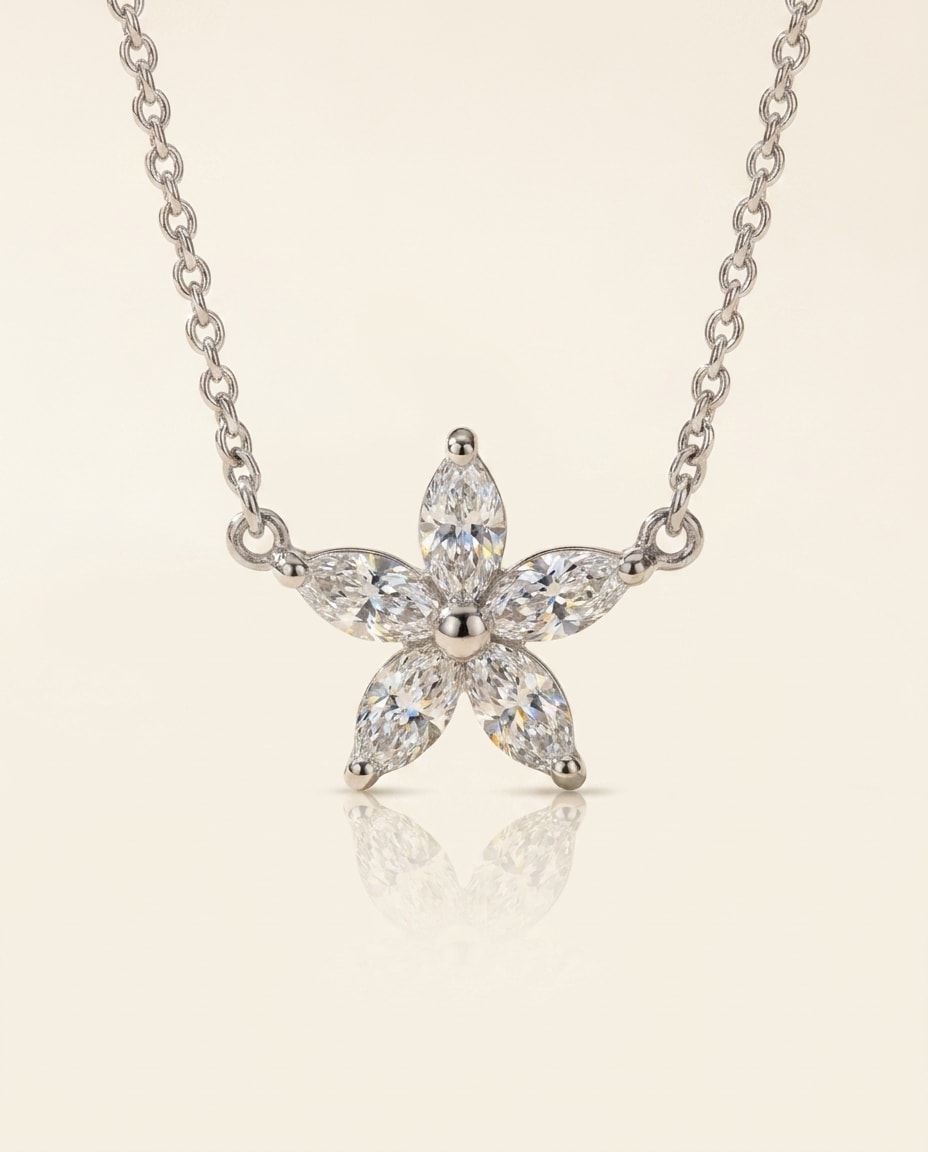 FLEUR Halskette und 0.3 Karat in Weißgold 585