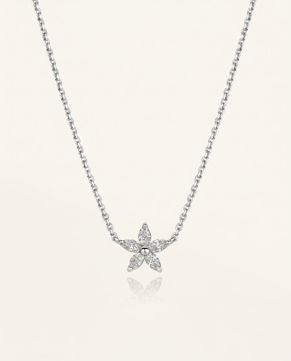 FLEUR Halskette und 0.5 Karat in Weißgold 585