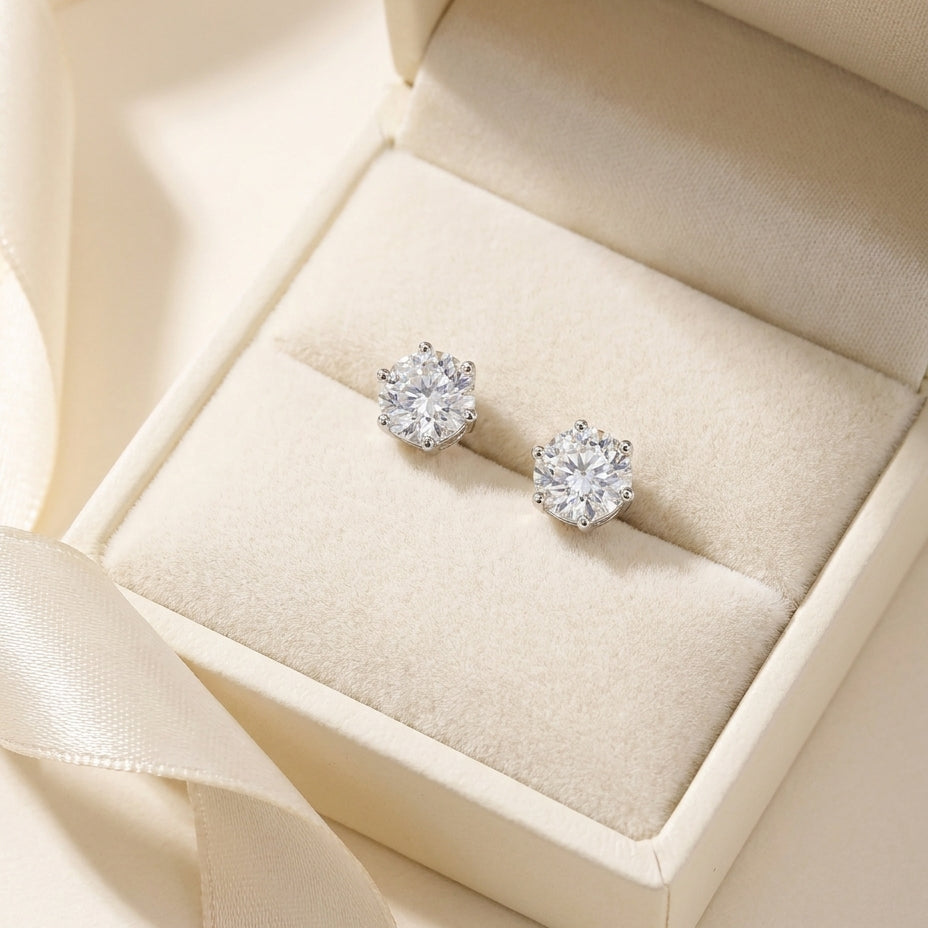 CLASSIQUE Ohrring und 0.5 Karat in Weißgold 585