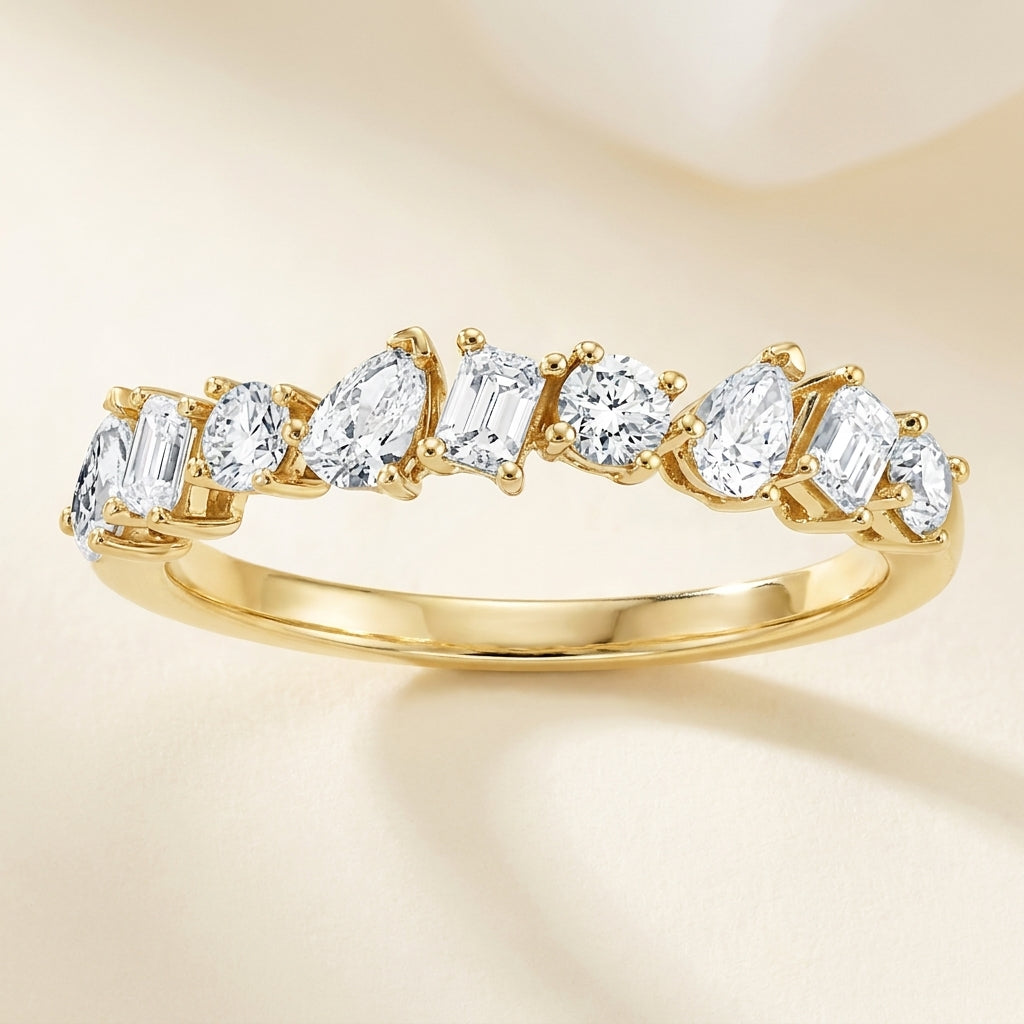 SOPHIE Ring und 0.8 Karat in Weißgold 585