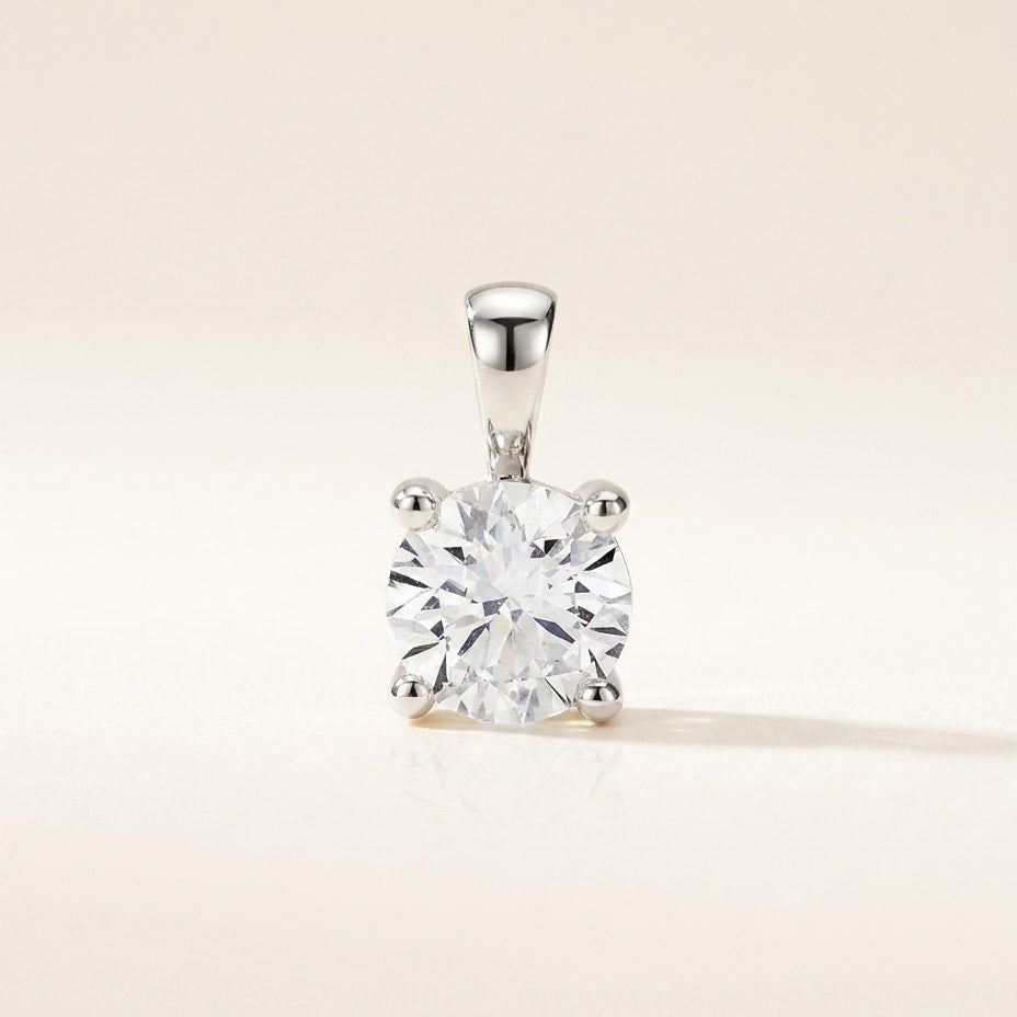 ESSENTIEL Anhänger und 0.5 Karat in Weißgold 585