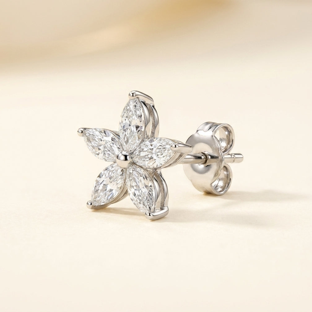 FLEUR Ohrring und 0.2 Karat in Weißgold 585