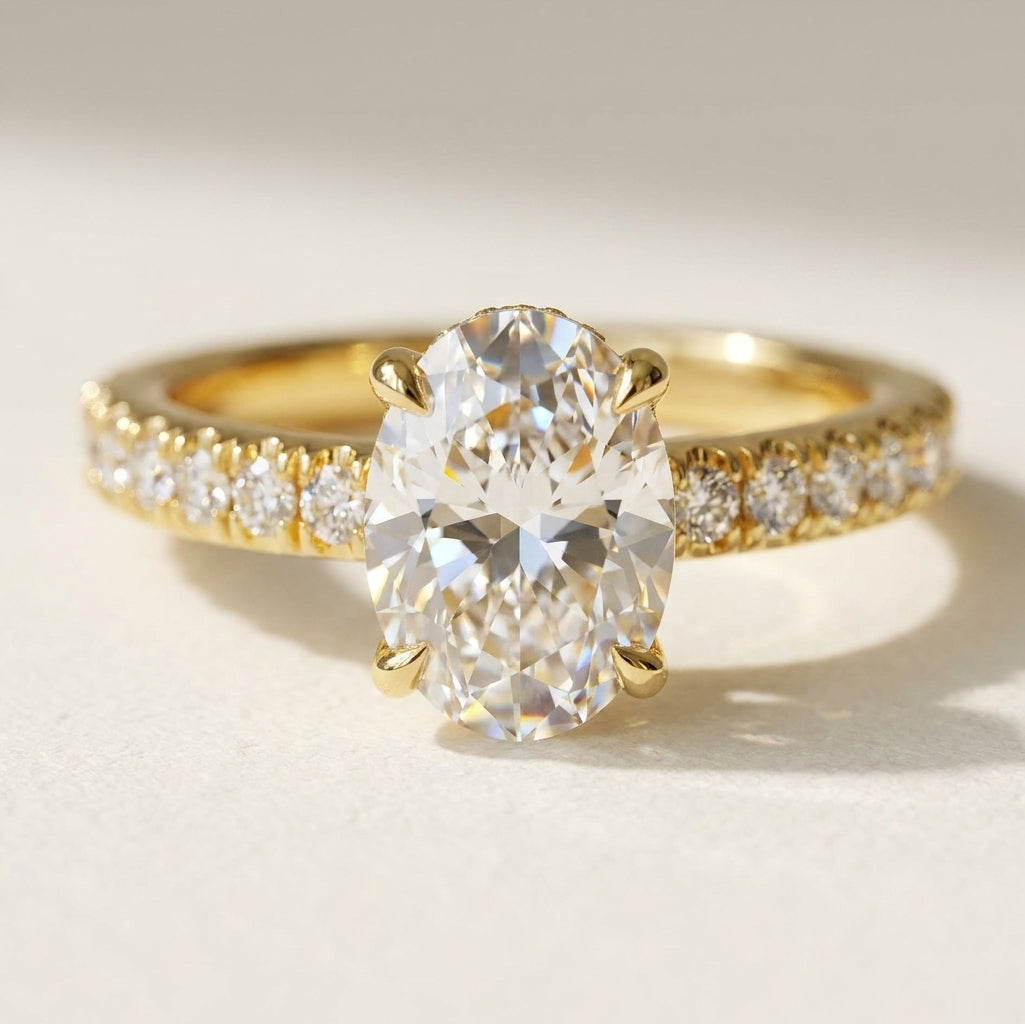 NOEMIE Ring mit Labordiamant und 3 Karat in Gelbgold 585