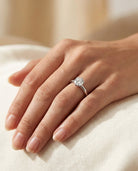 MARIE Ring und 1 Karat in Weißgold 585