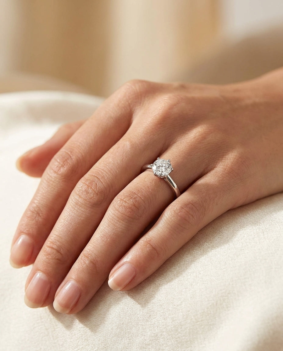 MARIE Ring und 1 Karat in Weißgold 585