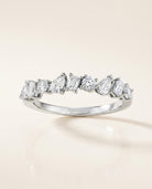 SOPHIE Ring und 0.8 Karat in Weißgold 585