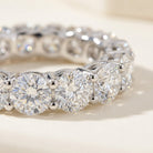 LOUISE Ring mit Labordiamant und 1.9 Karat in Weißgold 585