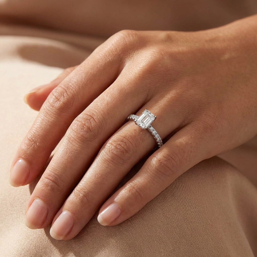 INES Ring und 1.5 Karat in Weißgold 585