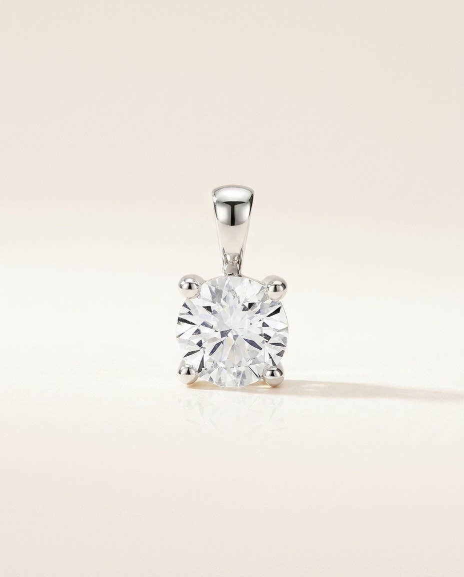ESSENTIEL Anhänger und 0.5 Karat in Weißgold 585